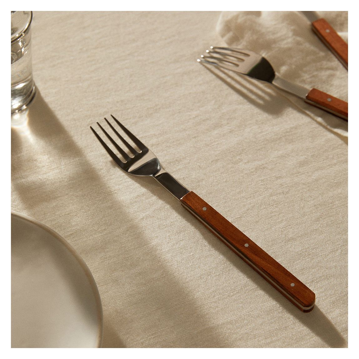 Set of 4 Wooden Handle Forks main product photo