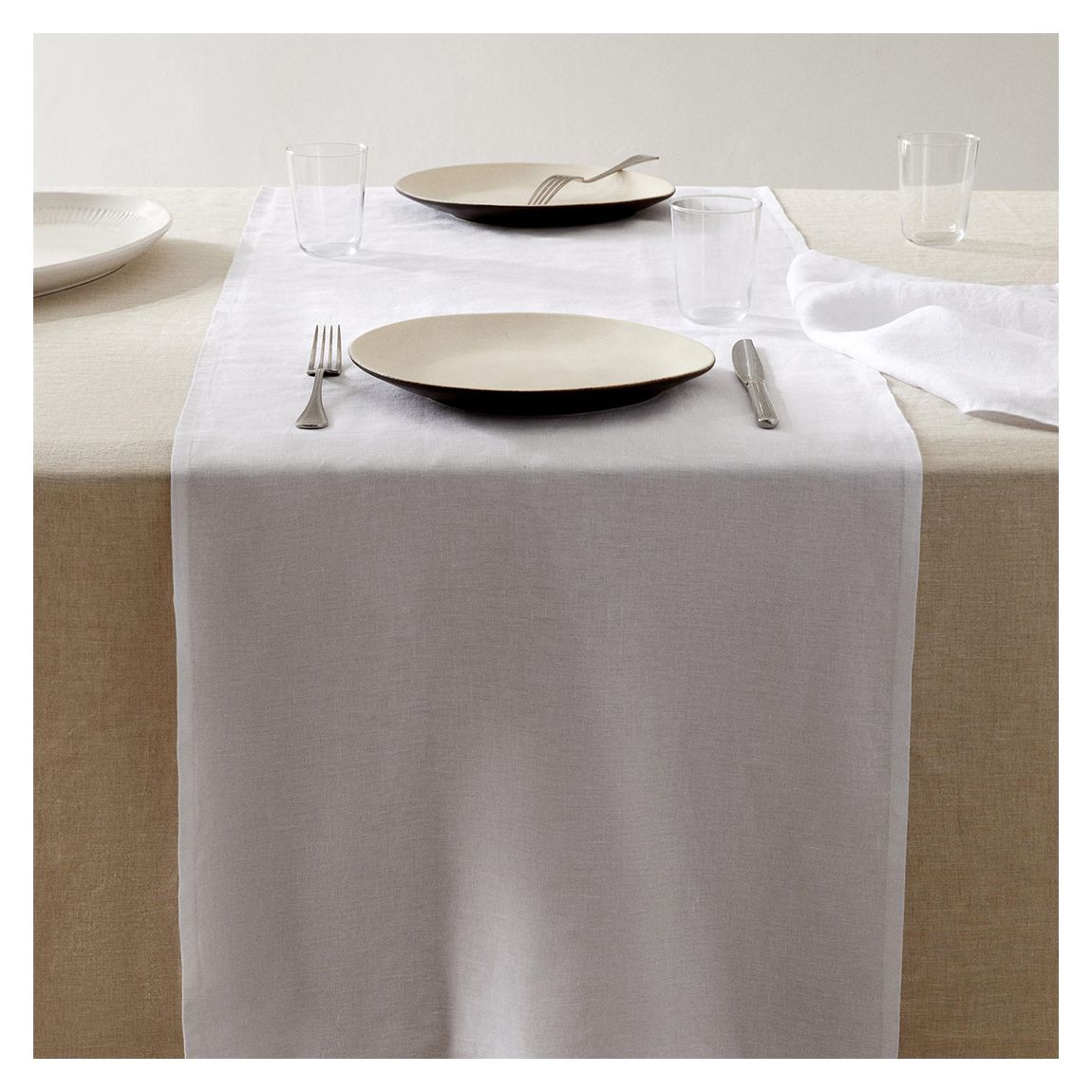 100% Linen Tablerunner main product photo