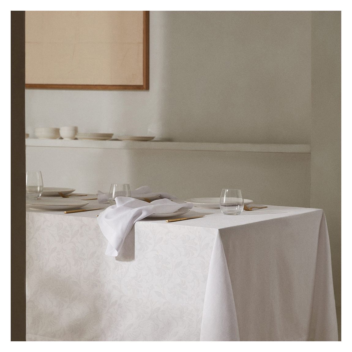 Jacquard Flower Cotton Tablecloth, 170x170cm main product photo
