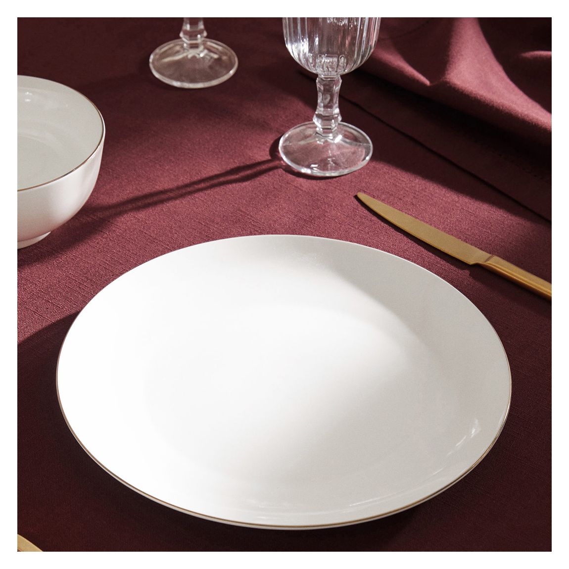 Checked 100% cotton tablecloth 150x150cm main product photo