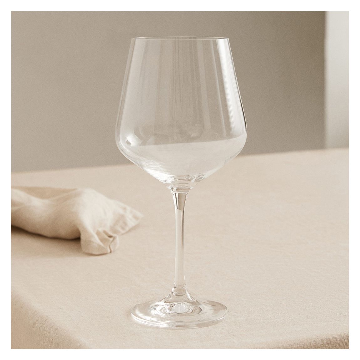 Transparent Goblet Wine Glass main product photo