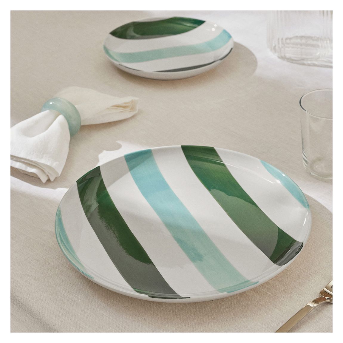 Blue/White/Green Pattern Flat Plate main product photo