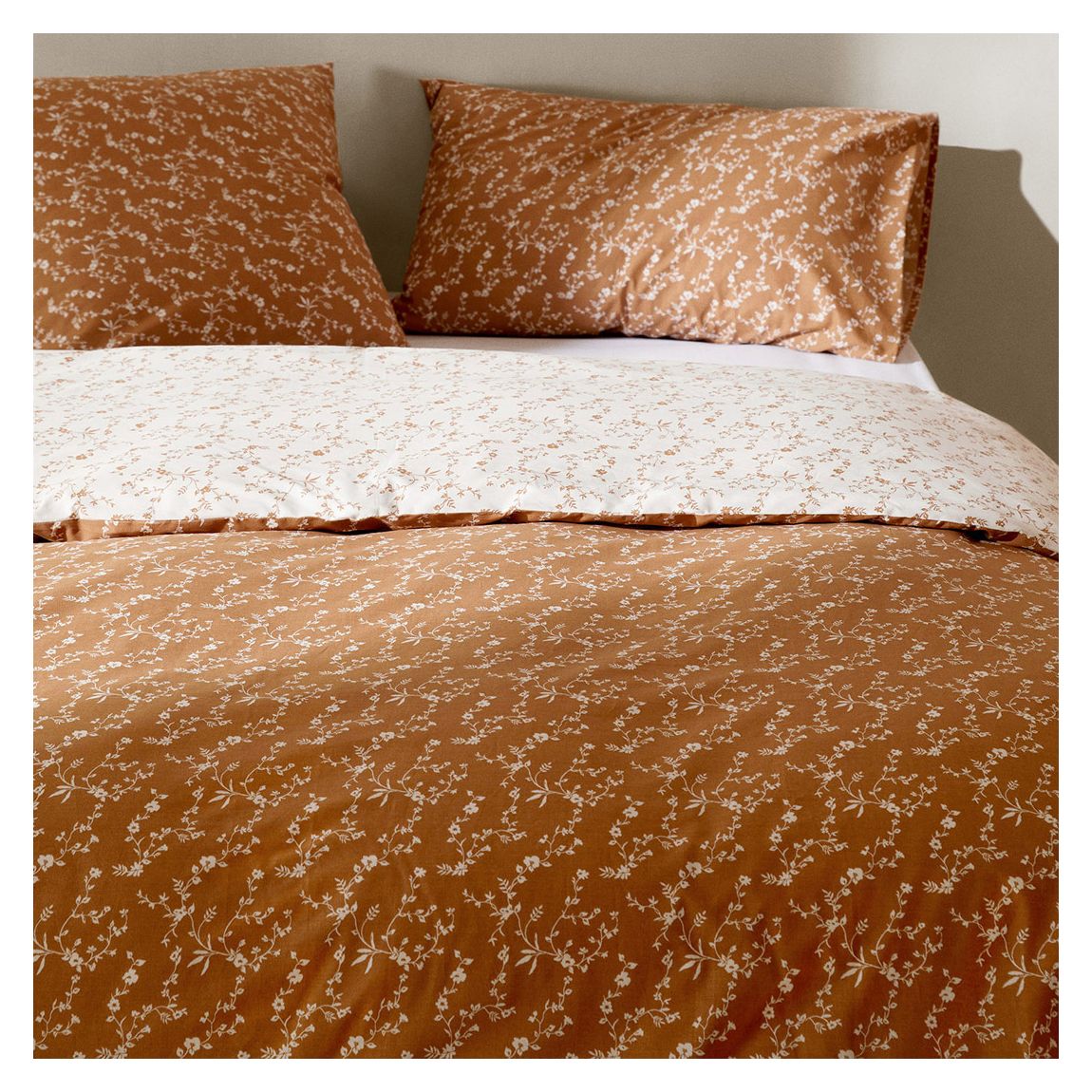 Russet Reversible Floral Print Duvet Cover main product photo