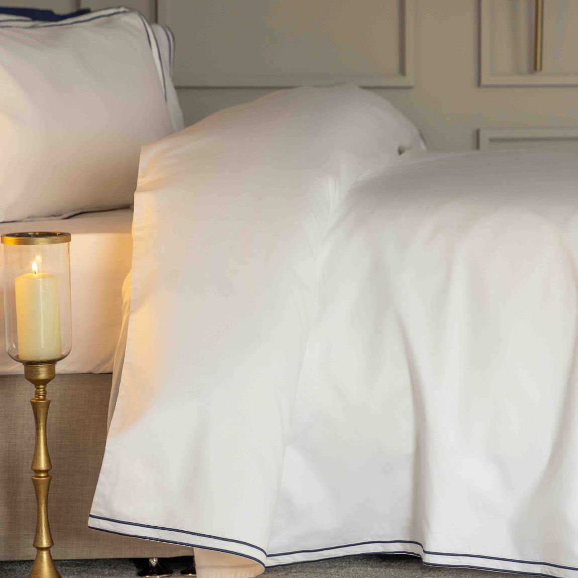 Belledorm Egyptian Cotton Savoy Flat Sheet, Kingsize Navy main product photo