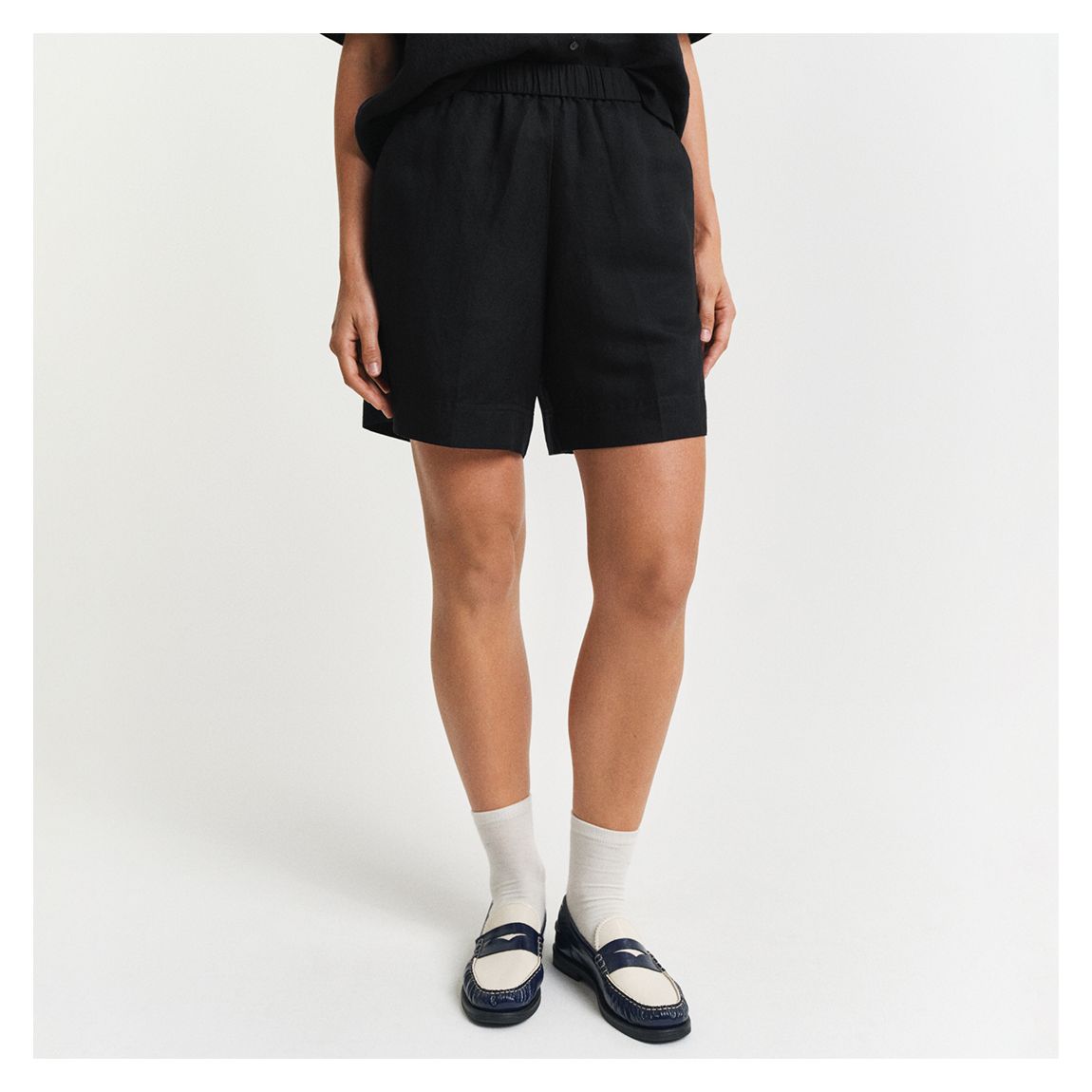 Black Linen Blend Pull On Shorts main product photo