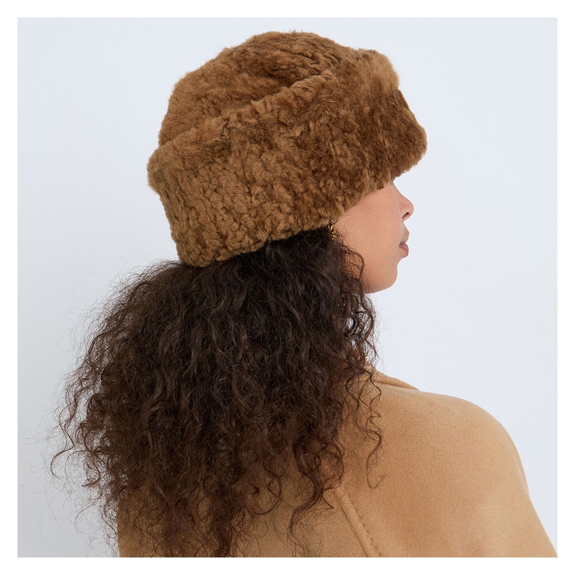 TAN SHEARLING WOOL OUT HAT main product photo