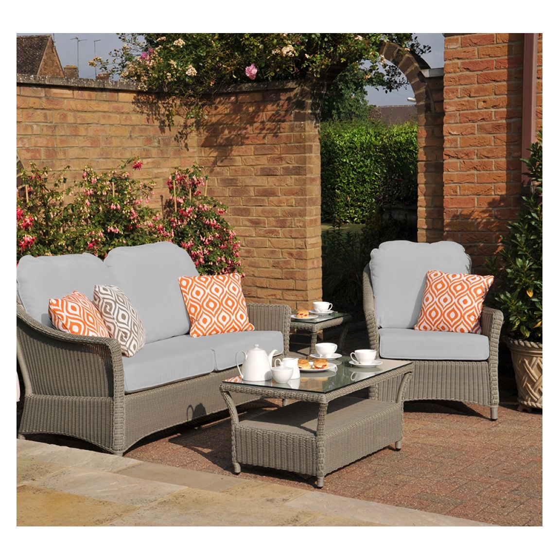 Bourton 4 Piece Garden Lounging Set in Dove Grey main product photo