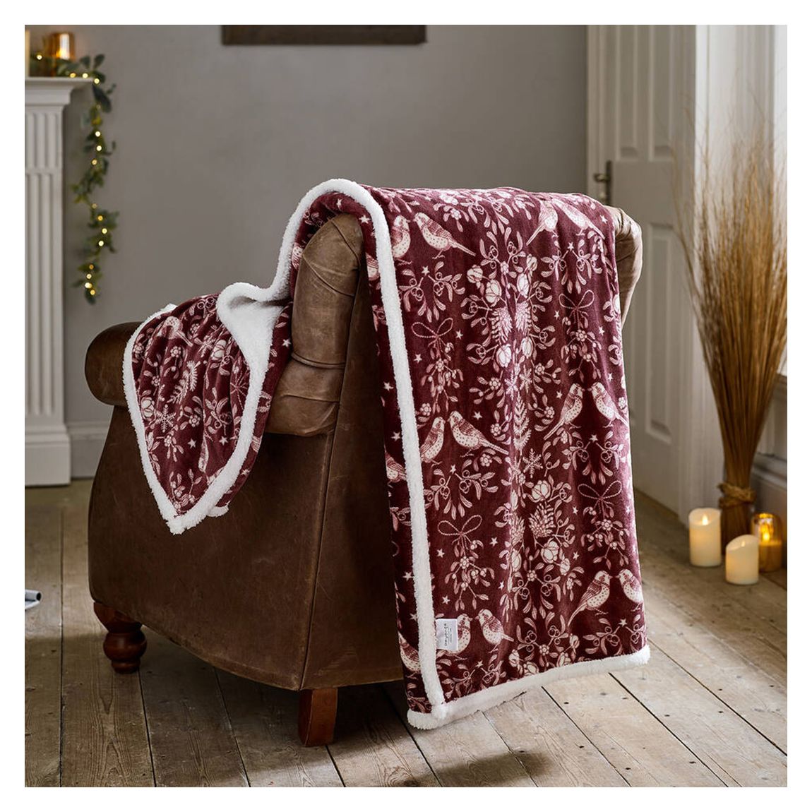 Winter Birds 140x180cm Throw, Burgundy main product photo