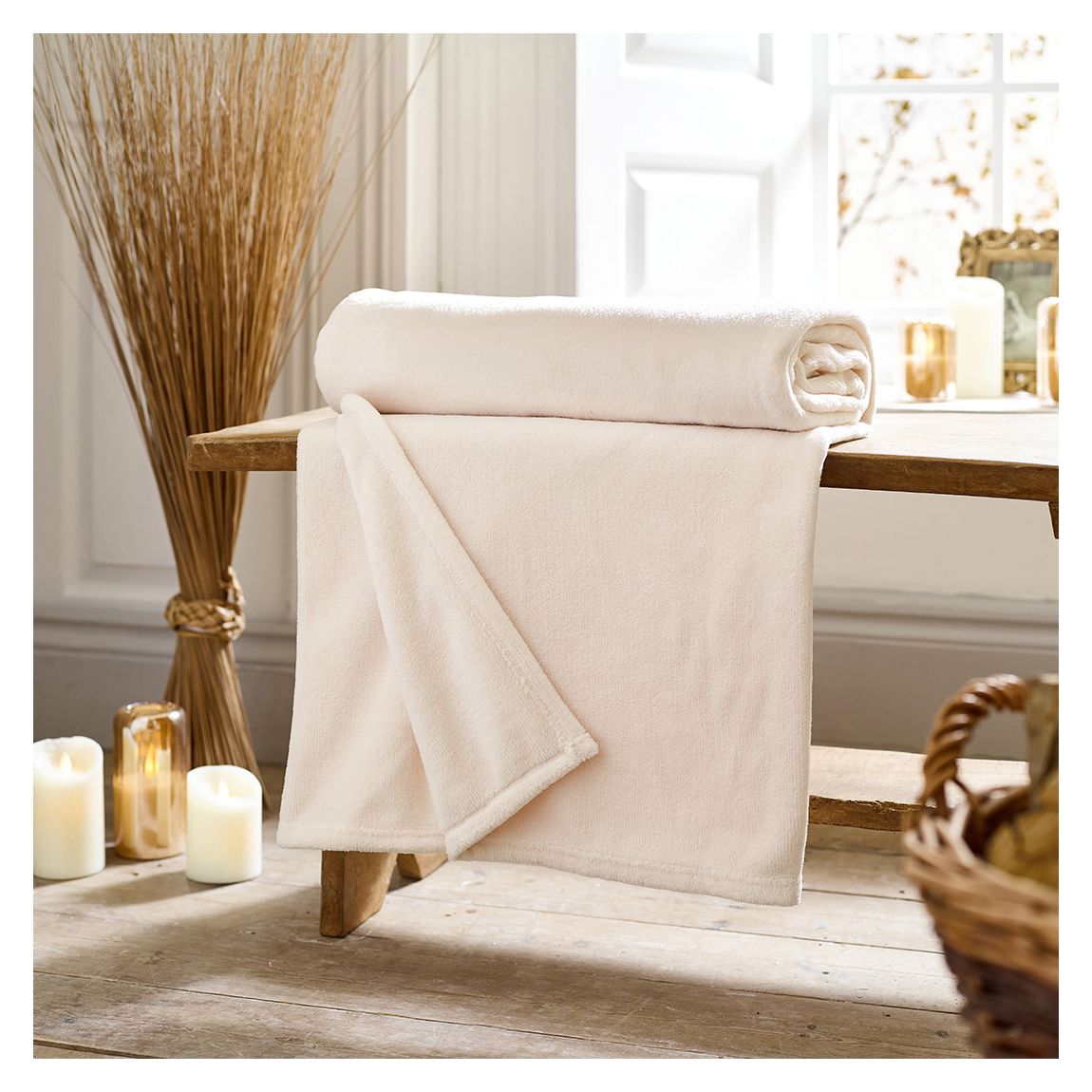 Snuggle Touch 140x180cm Blanket, Ivory main product photo