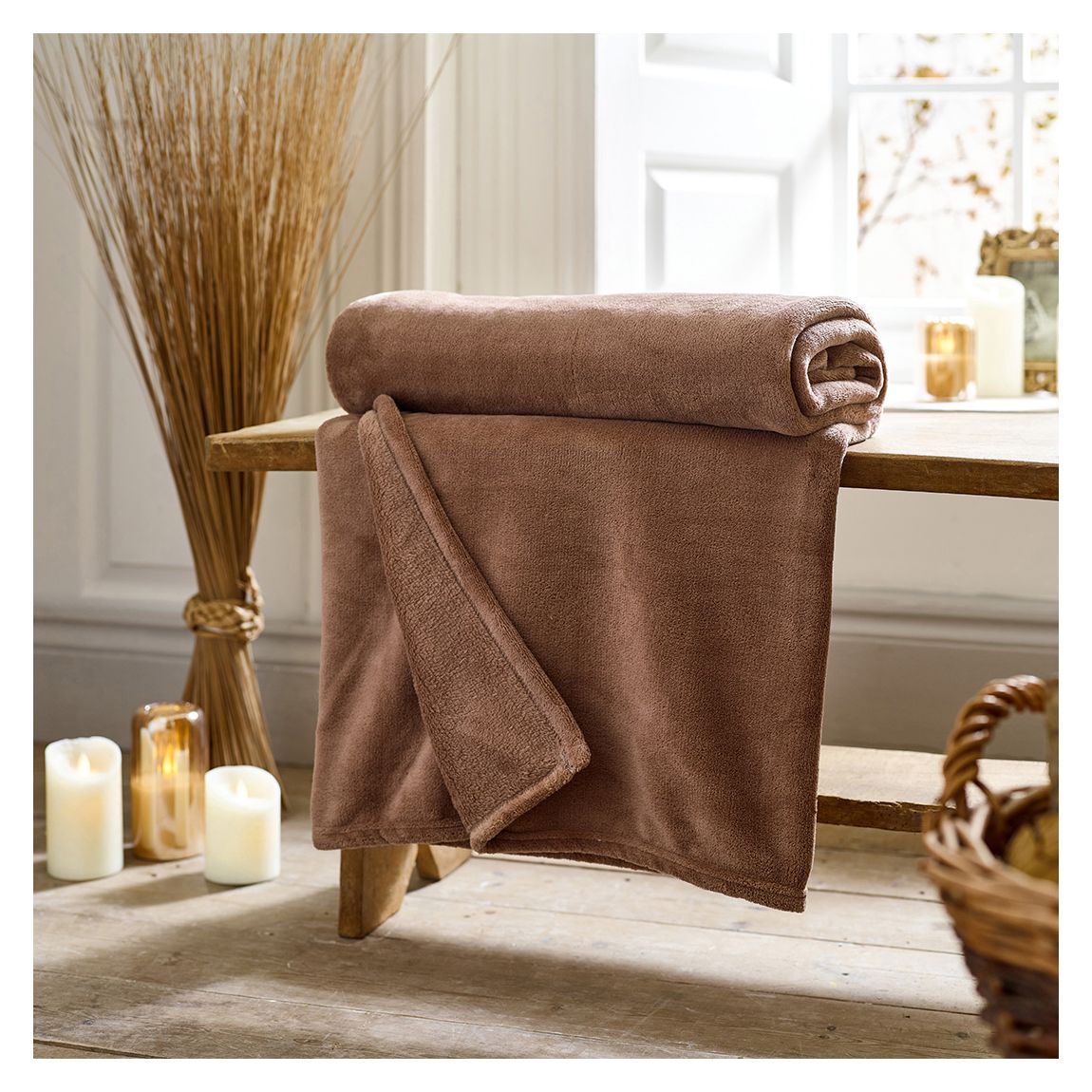 Snuggle Touch 140x180cm Blanket, Umber main product photo
