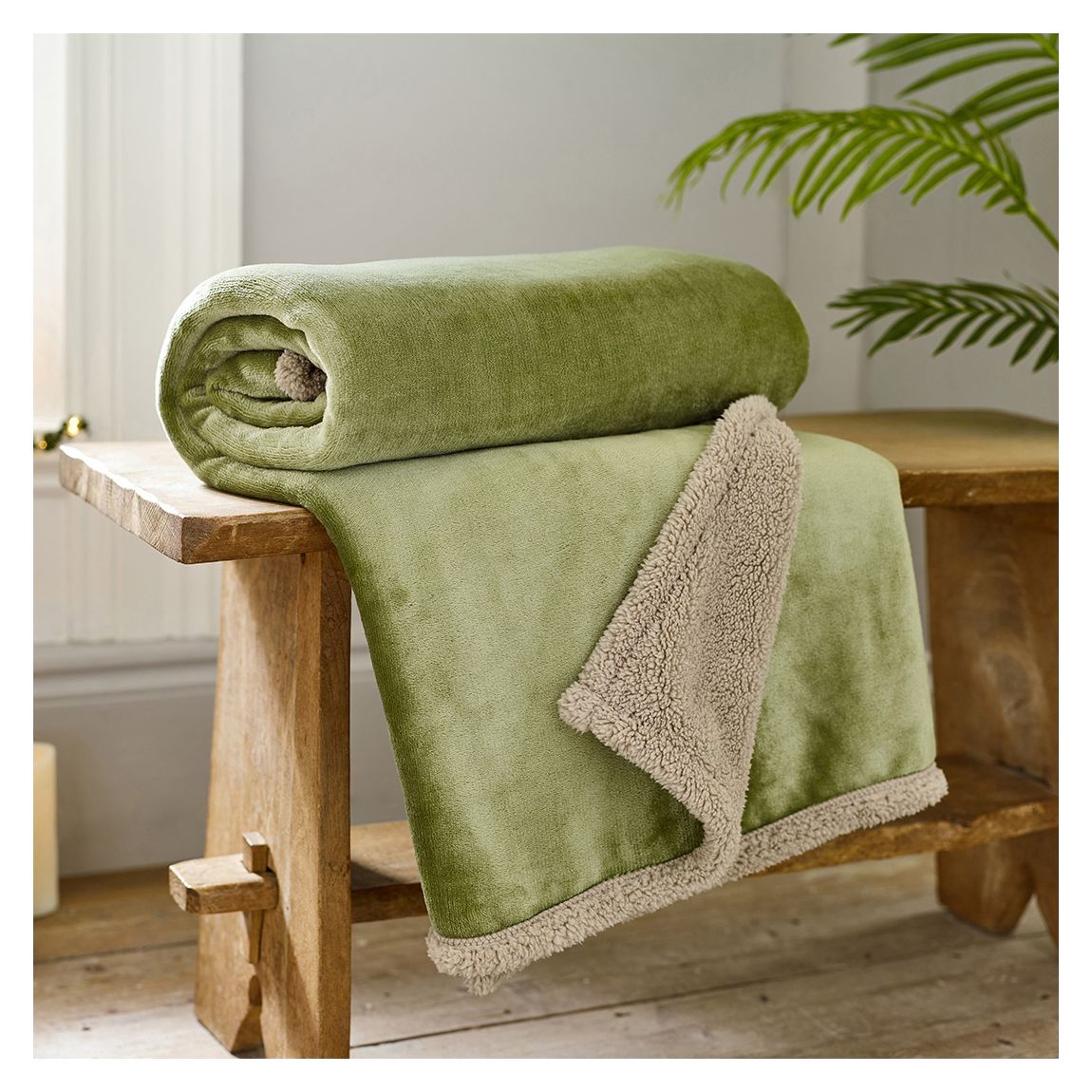 Hazelwood 130x170cm Throw, Sage main product photo