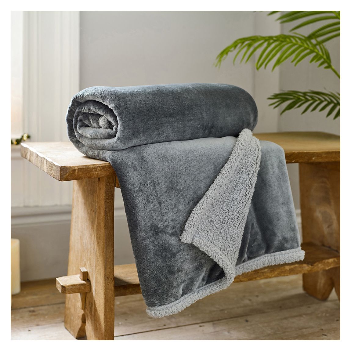 Hazelwood 130x170cm Throw, Silver main product photo