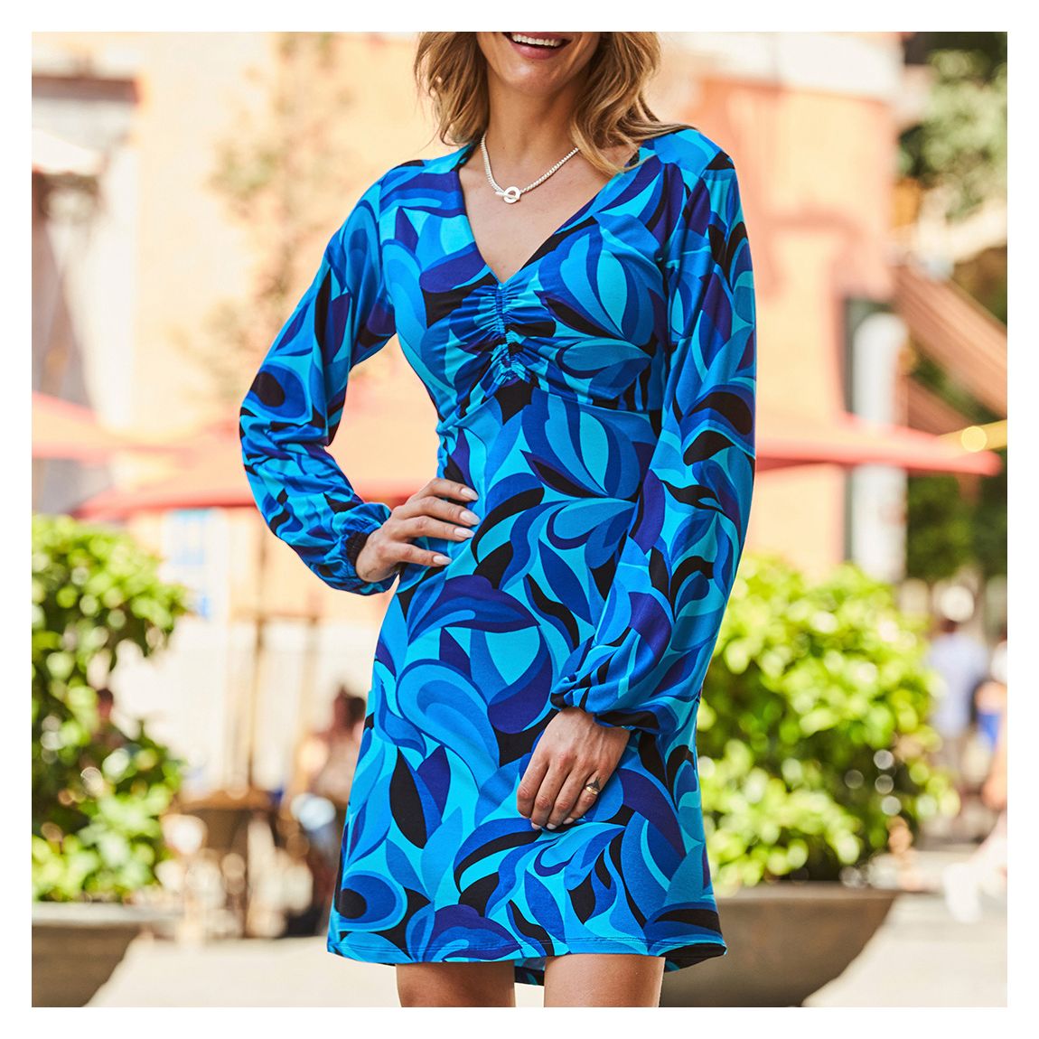 Blue Swirl Print V Neck Ruched Front Shift Jersey Dress 06-Short main product photo