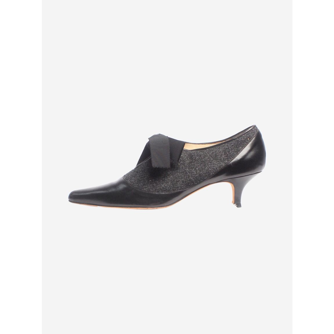 Manolo Blahnik black and main product photo