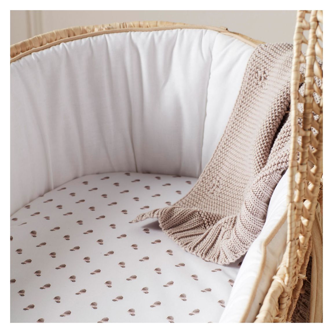 Acorn 100% Organic Cotton Fitted Sheet, Moses, Multi main product photo