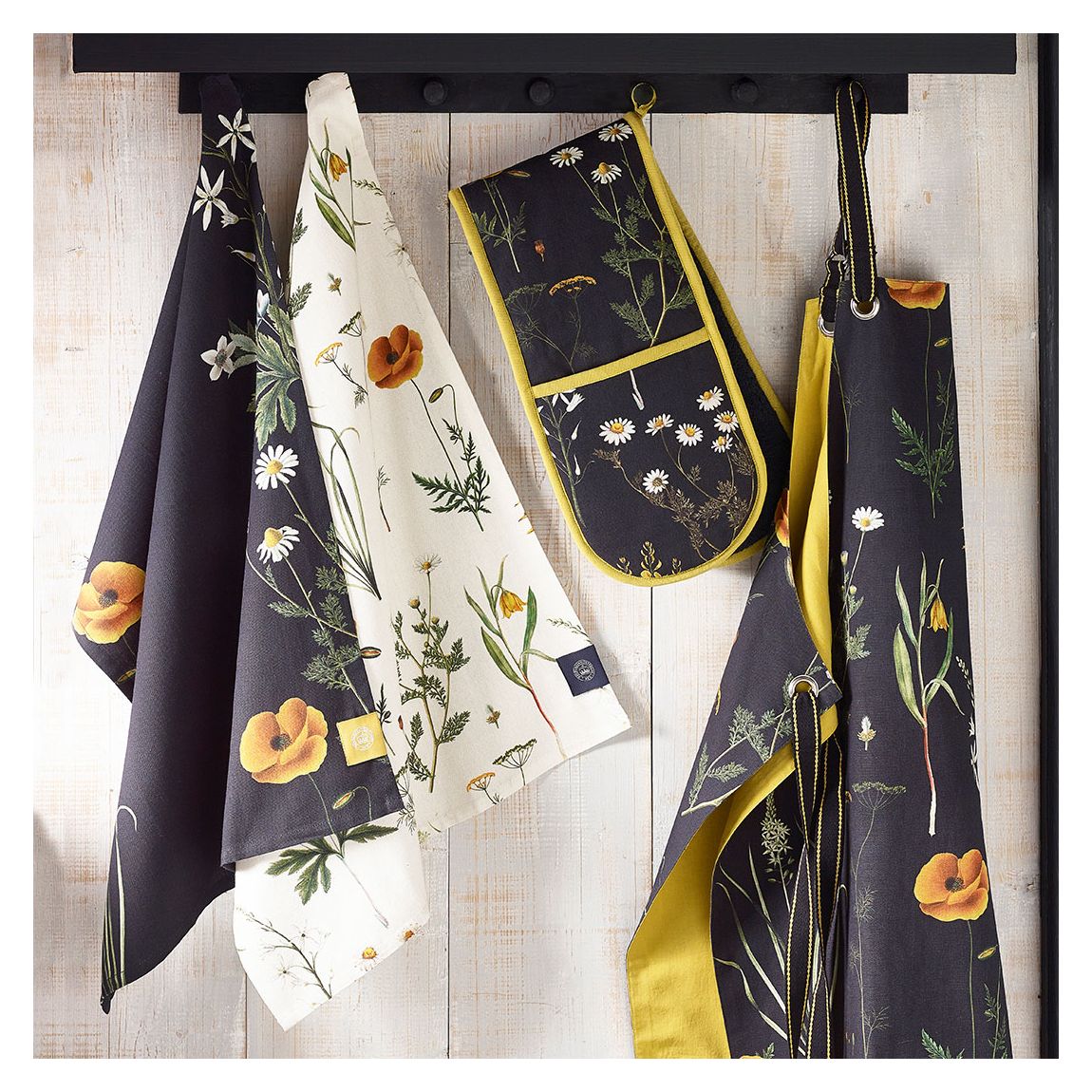 Wild Floral Set of 2 Tea Towels main product photo
