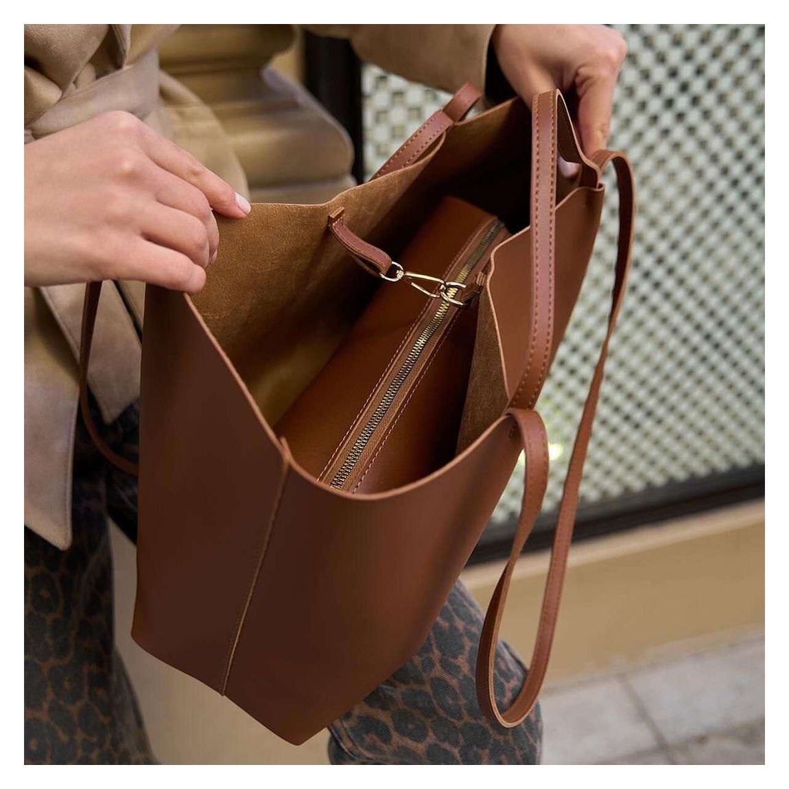 Brown Leather Shoulder Bag main product photo