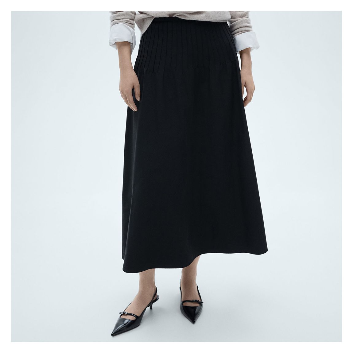Black Flared Skirt With Pleated Detail main product photo