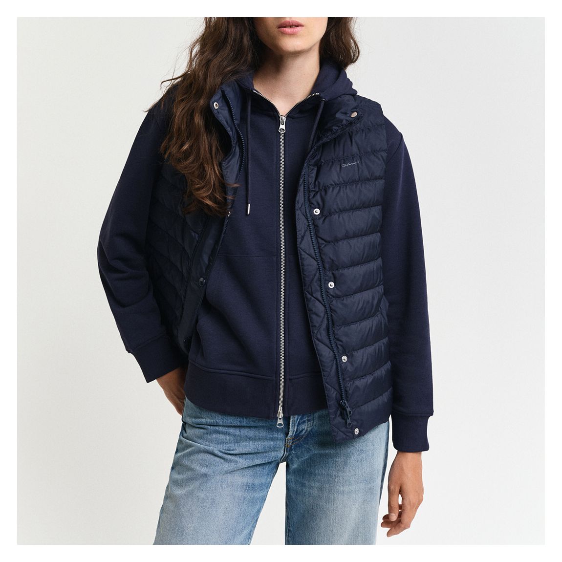 100 OUTERWEAR main product photo