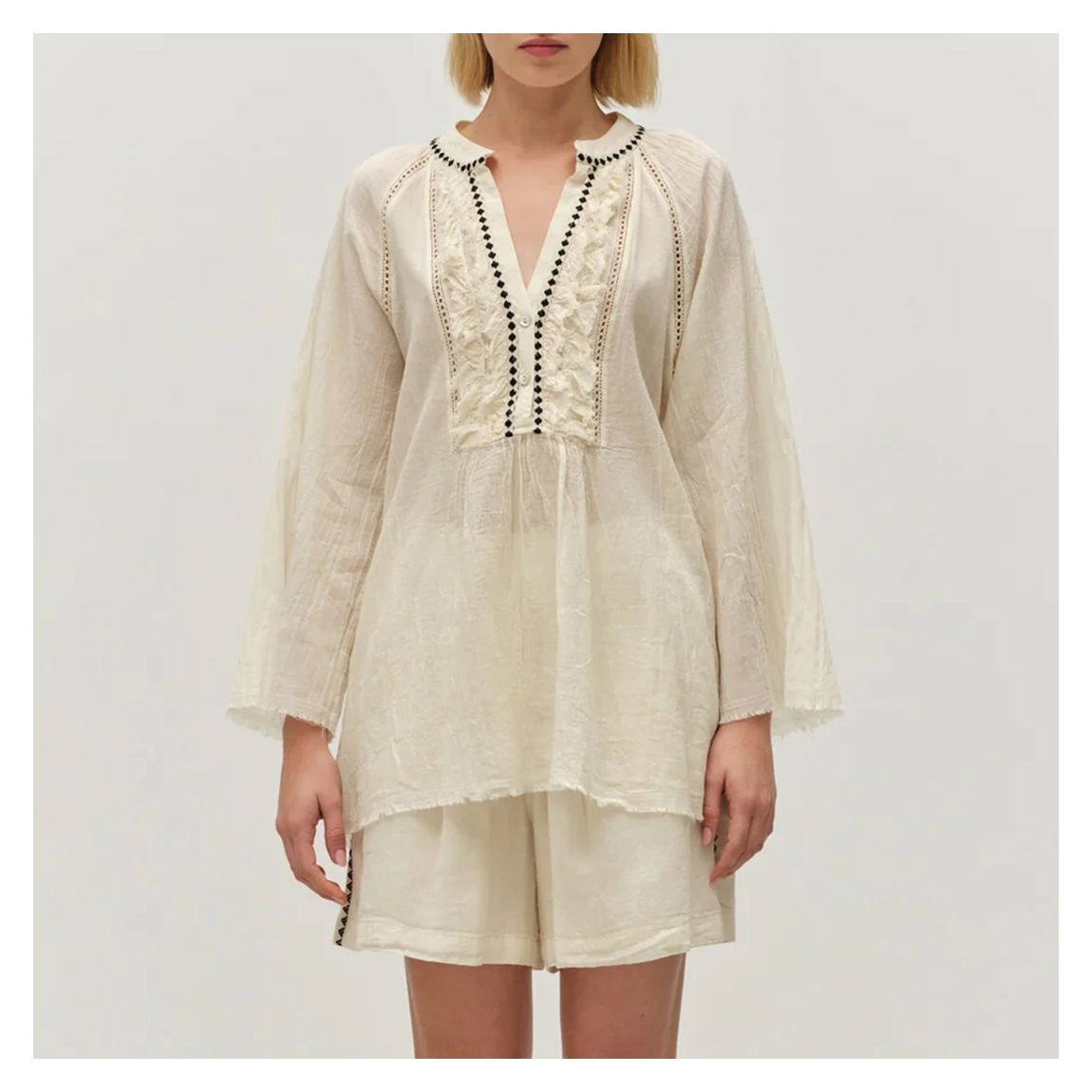 Apology Blouse main product photo