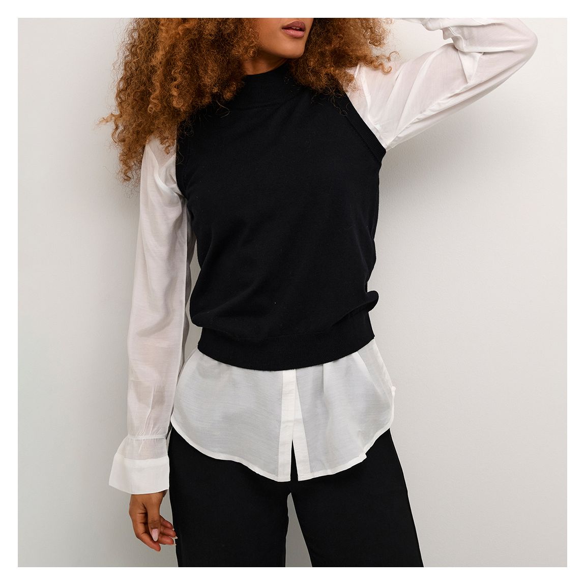 Black Villea Knit Vest main product photo