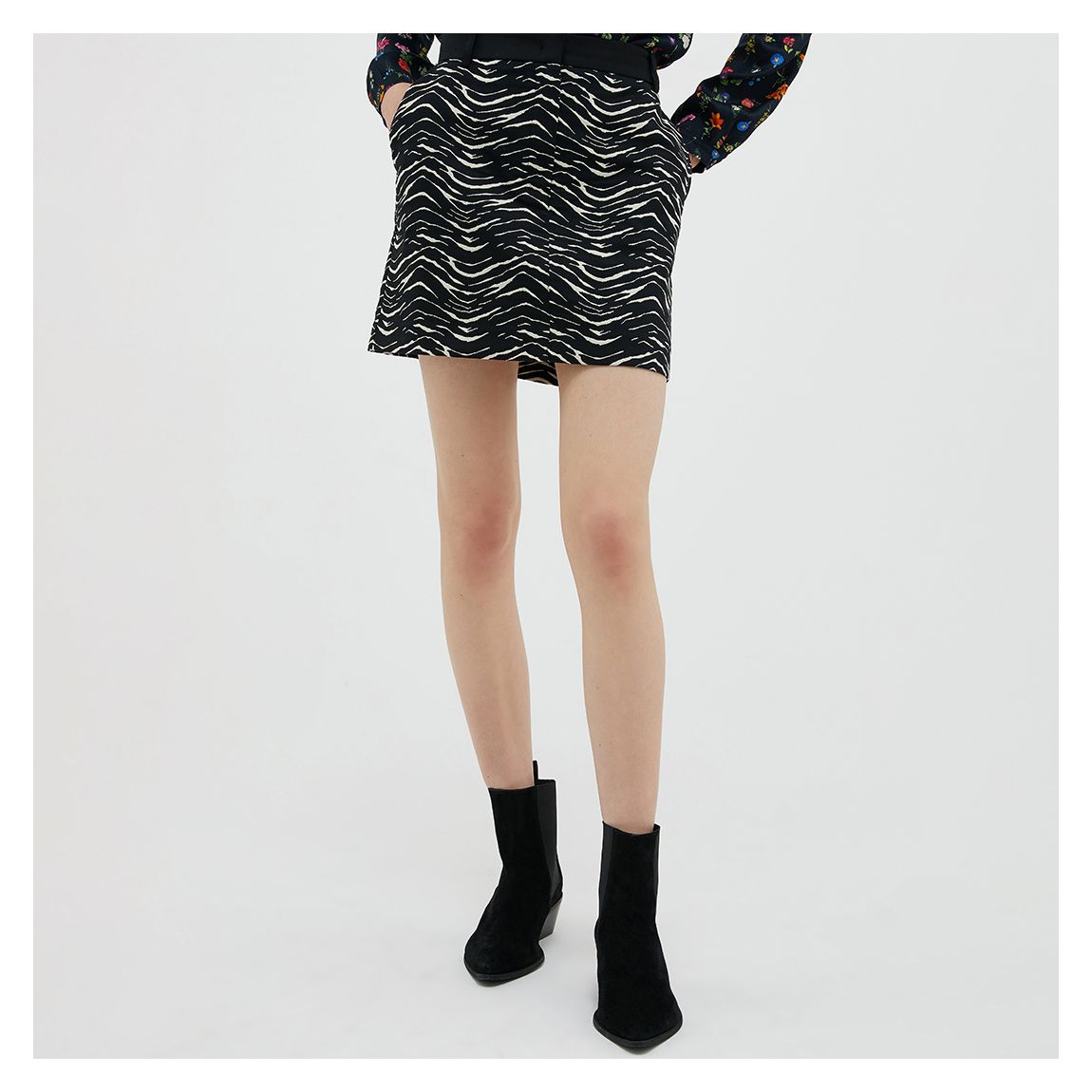 Black Pattern Verismo Cotton Blend Skirt main product photo
