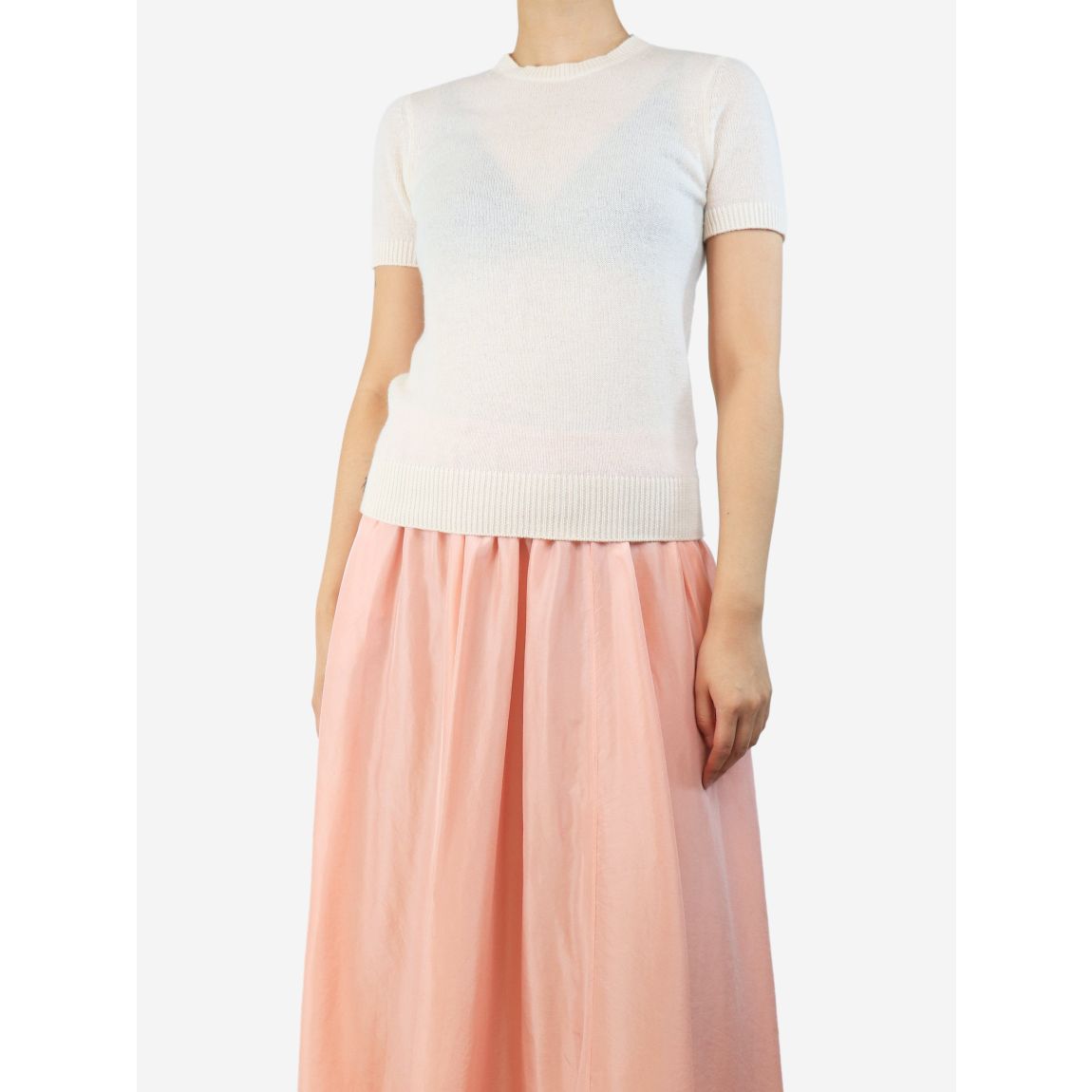 Cream short-sleeved cashmere top main product photo