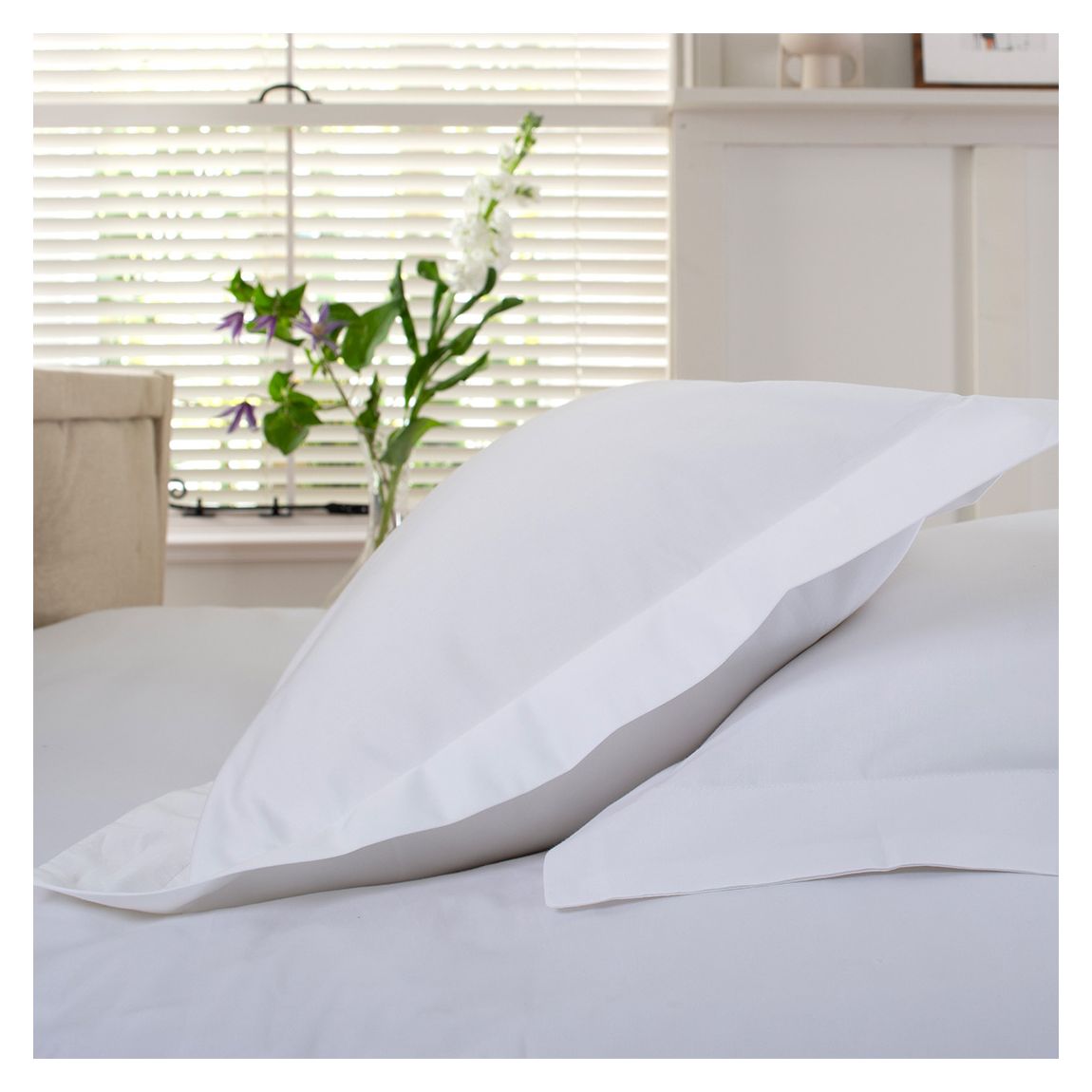 800TC Oxford Pillowcase, White main product photo