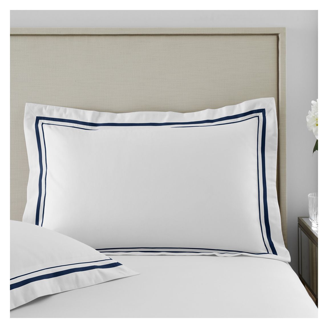 1000TC Pair of Oxford Pillowcases, White/Navy main product photo
