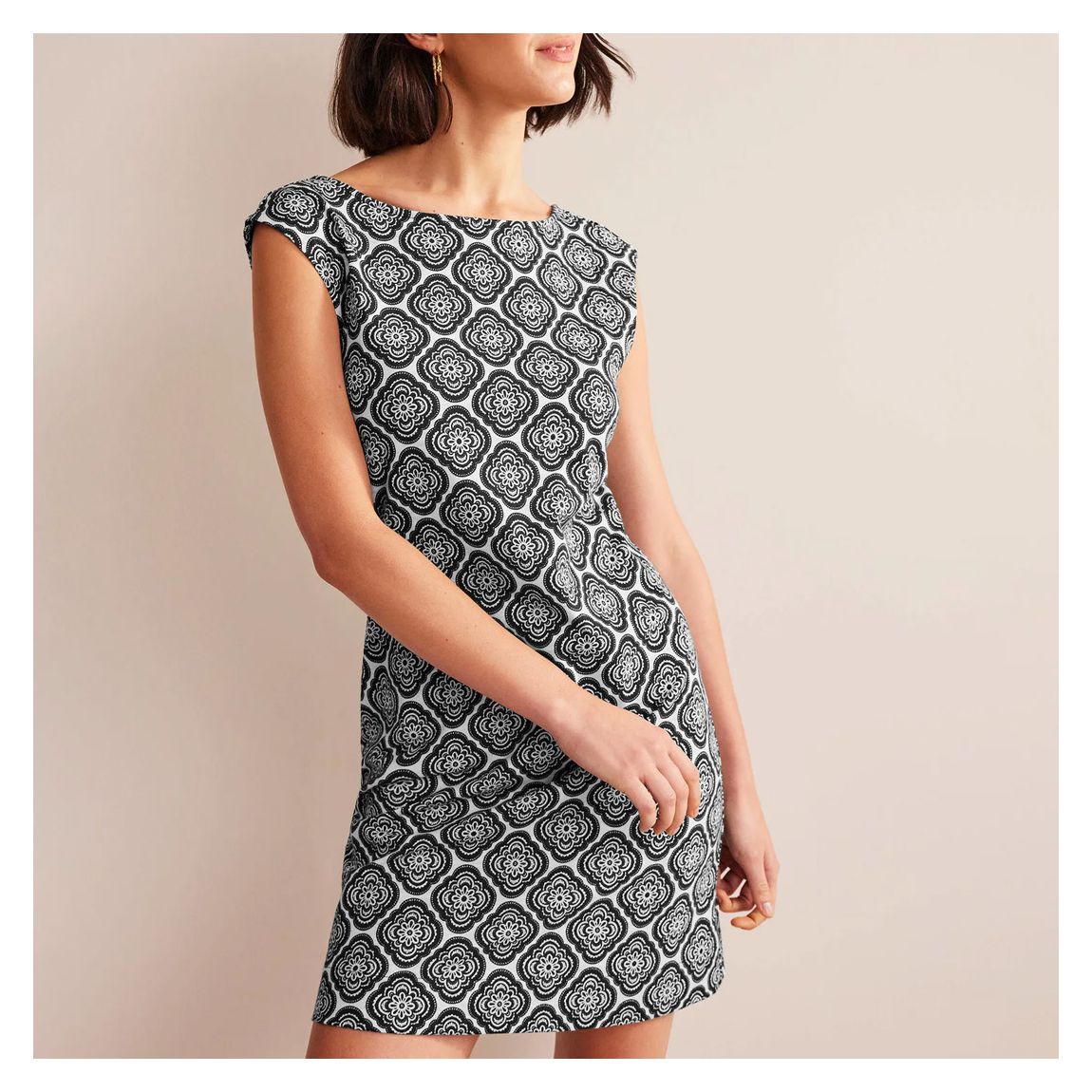 Black/White Cotton Shift Dress main product photo