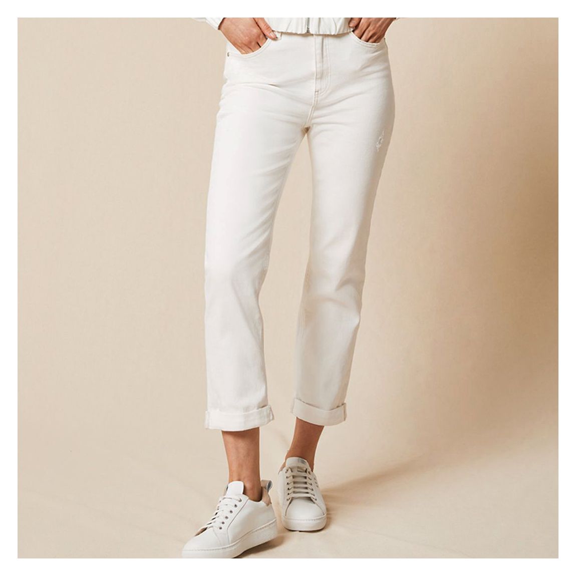 White Dakota Distressed Jeans main product photo