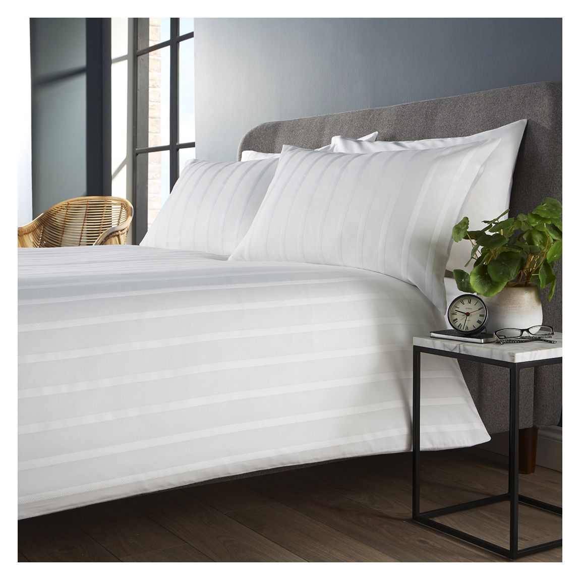 Chevron Double Duvet Set, White main product photo