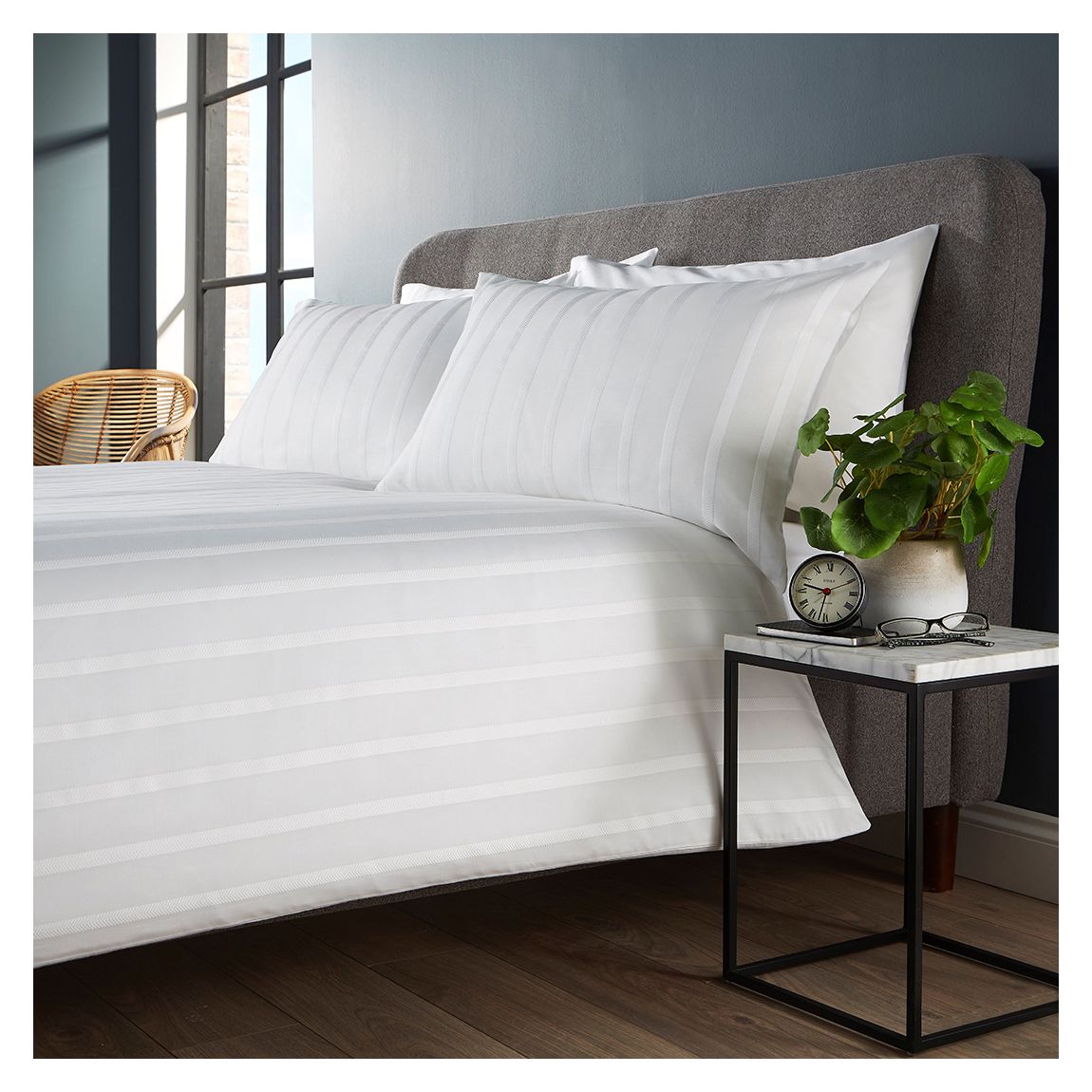 Chevron King Duvet Set, White main product photo
