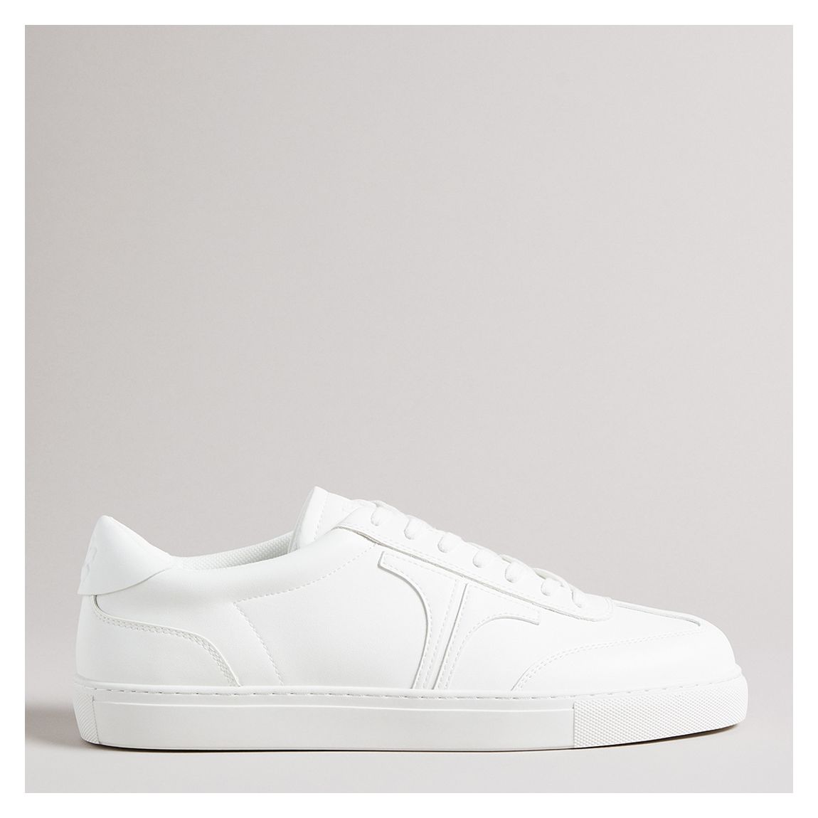 White Leather Robbert Retro Trainers main product photo