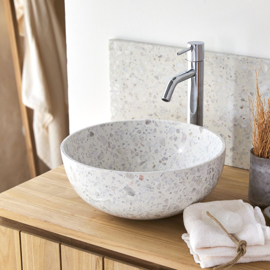 Elea - Round moon premium terrazzo basin main product photo
