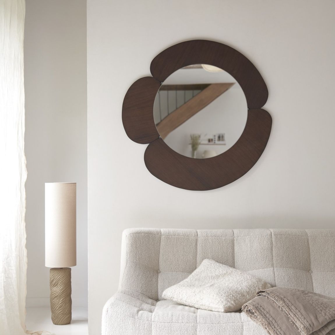 Sara - Round mirror in dark mindi wood 110x110 cm main product photo