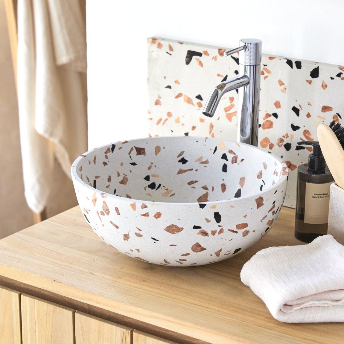 Elea - Round brown premium terrazzo basin main product photo