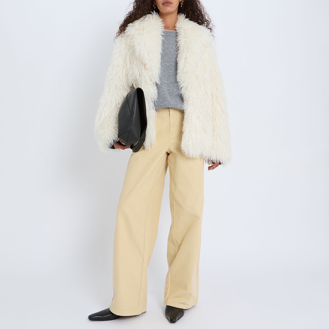 N°· Eleven Cream Charlie Shaggy Fur Coat - BrandAlley